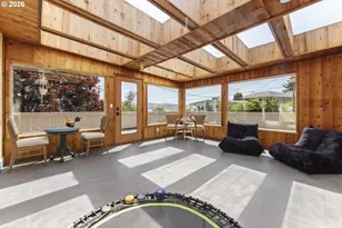 1198 Winsor Ave, North Bend, OR 97459 - Photo 13