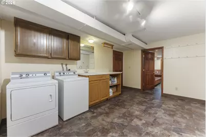1198 Winsor Ave, North Bend, OR 97459 - Photo 33