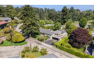 1198 Winsor Ave, North Bend, OR 97459 - Photo 43