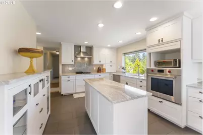 1198 Winsor Ave, North Bend, OR 97459 - Photo 11