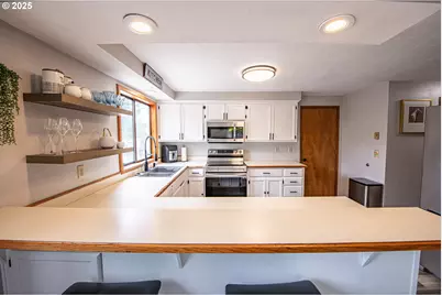 3308 Honeywood St, Eugene, OR 97408 - Photo 15