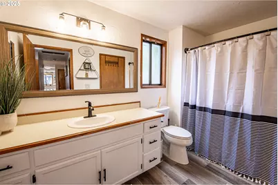 3308 Honeywood St, Eugene, OR 97408 - Photo 29