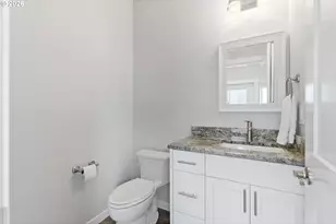 372 SW George Ct, Dundee, OR 97115 - Photo 15