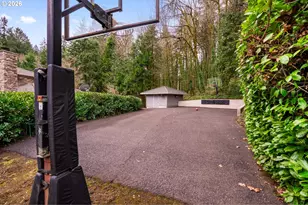 18977 Barton Rd, Lake Oswego, OR 97034 - Photo 45
