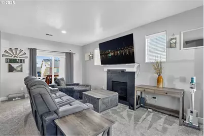 19135 Village Blvd, Sandy, OR 97055 - Photo 5