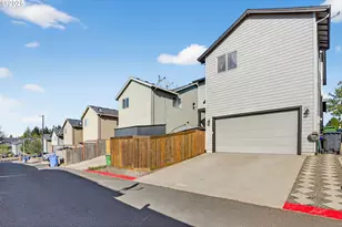 19135 Village Blvd, Sandy, OR 97055 - Photo 37