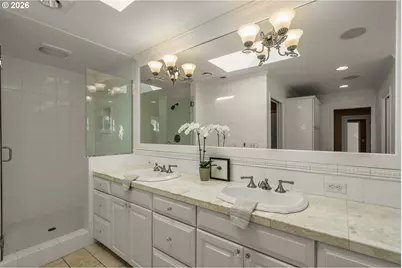 17084 Canal Cir, Lake Oswego, OR 97035 - Photo 33