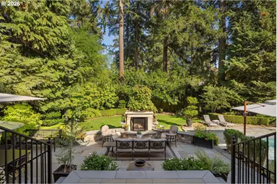 17084 Canal Cir, Lake Oswego, OR 97035 - Photo 23