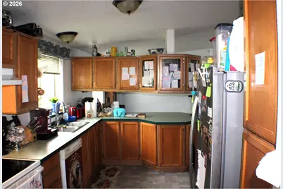 1477 NW Eden St, Roseburg, OR 97470 - Photo 11