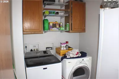 1477 NW Eden St, Roseburg, OR 97470 - Photo 13