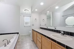 1271 SW Phyllis Dr, McMinnville, OR 97128 - Photo 27