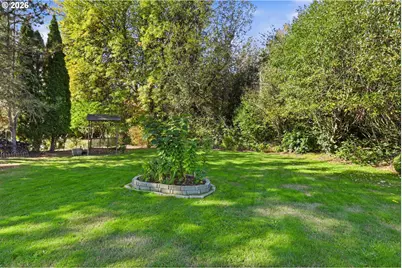 1271 SW Phyllis Dr, McMinnville, OR 97128 - Photo 41