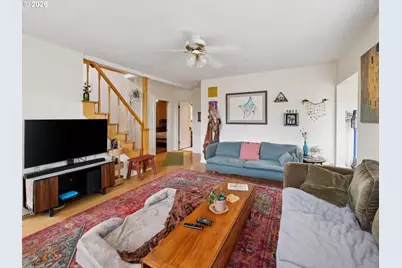 2219 SE 70th Ave, Portland, OR 97215 - Photo 3