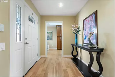 10350 SW Greenleaf Ter, Portland, OR 97224 - Photo 5