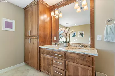 10350 SW Greenleaf Ter, Portland, OR 97224 - Photo 25