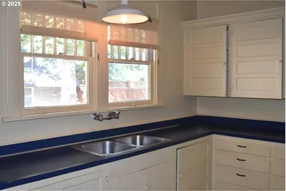 961 Jefferson St, Eugene, OR 97402 - Photo 5