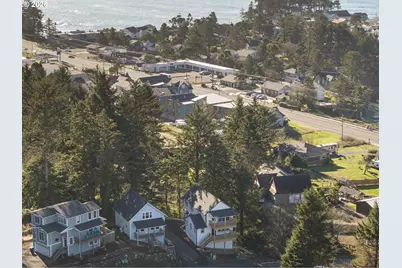 650 NE Lillian Ln, Depoe Bay, OR 97341 - Photo 29