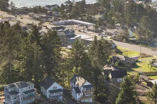 650 NE Lillian Ln, Depoe Bay, OR 97341 - Photo 29