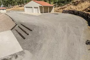 14980 Meadows Rd, White City, OR 97503 - Photo 33