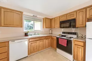 14 SE 199th Ave, Portland, OR 97233 - Photo 11