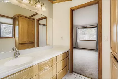 735 SE Hale Pl, Gresham, OR 97080 - Photo 17