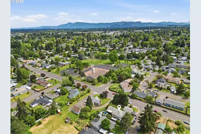 352 N Bertelsen Rd, Eugene, OR 97402 - Photo 21