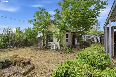 352 N Bertelsen Rd, Eugene, OR 97402 - Photo 5