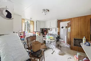 352 N Bertelsen Rd, Eugene, OR 97402 - Photo 11