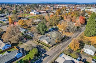 12025 SW 9th St, Beaverton, OR 97005 - Photo 19