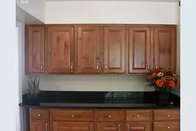 12025 SW 9th St, Beaverton, OR 97005 - Photo 7