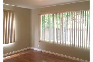 12025 SW 9th St, Beaverton, OR 97005 - Photo 5