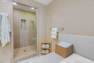 15969 SE Lark Ave, Milwaukie, OR 97267 - Photo 27