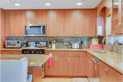 15969 SE Lark Ave, Milwaukie, OR 97267 - Photo 9
