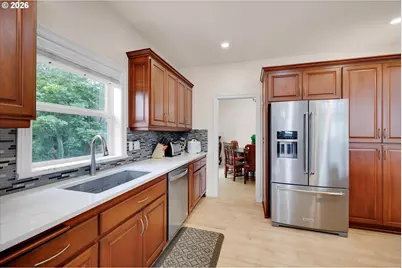10520 SE Isaac Dr, Happy Valley, OR 97086 - Photo 13