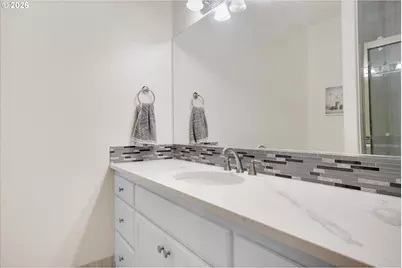 10520 SE Isaac Dr, Happy Valley, OR 97086 - Photo 17