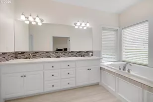 10520 SE Isaac Dr, Happy Valley, OR 97086 - Photo 21