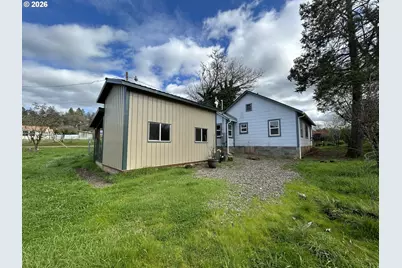 1764 Old Town Loop Rd, Oakland, OR 97462 - Photo 7
