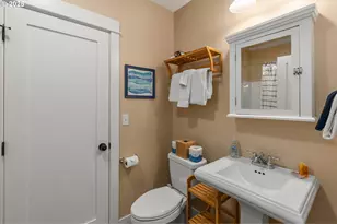 81 Compass St, Pacific Beach, WA 98571 - Photo 27