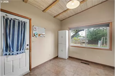 404 36th Ave NE, Salem, OR 97301 - Photo 13