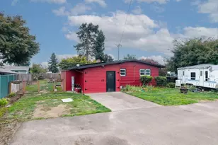 404 36th Ave NE, Salem, OR 97301 - Photo 3