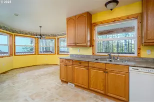 29380 SE Old Ranch Dr, Estacada, OR 97023 - Photo 9