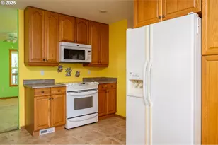 29380 SE Old Ranch Dr, Estacada, OR 97023 - Photo 11