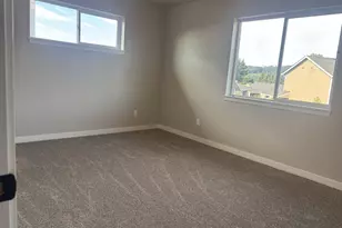 1001 NW Kindness Ct, Willamina, OR 97396 - Photo 9