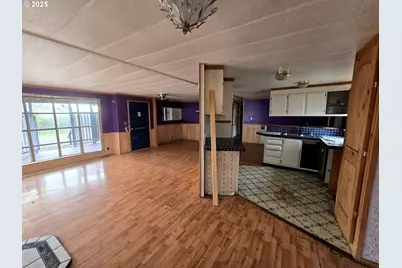 3668 Joseph St, Roseburg, OR 97470 - Photo 3