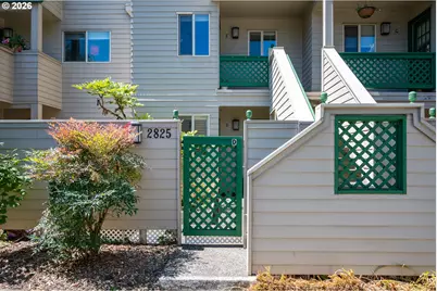 2825 NW Upshur St #D, Portland, OR 97210 - Photo 1