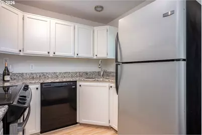 2825 NW Upshur St #D, Portland, OR 97210 - Photo 17