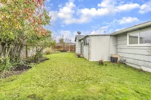 1749 Thompson Rd, Woodburn, OR 97071 - Photo 31