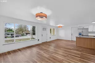 424 S 9th St, Saint Helens, OR 97051 - Photo 5