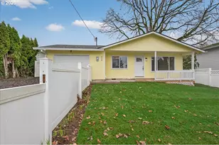 424 S 9th St, Saint Helens, OR 97051 - Photo 3