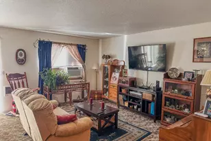 18309 Portland Ave, Gladstone, OR 97027 - Photo 7